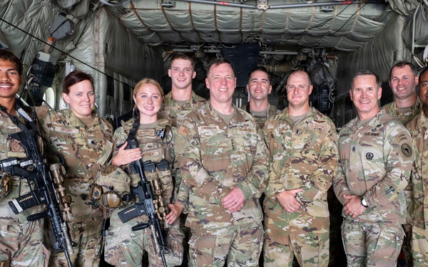 Gen. Anderson visits Kenya