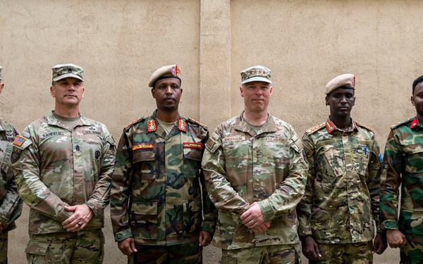 Gen. Anderson visits Somalia