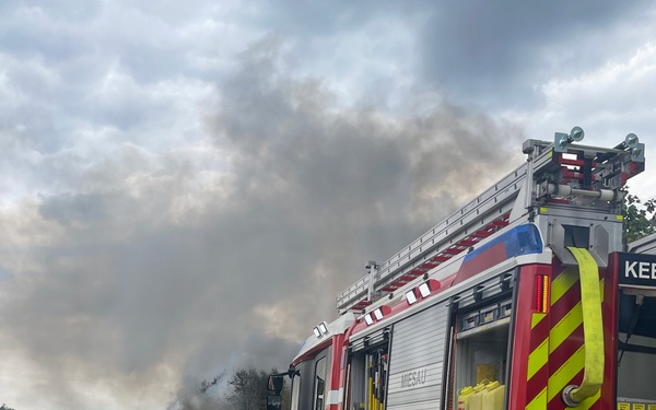 USAG Rheinland-Pfalz aids German fire crews to fight Autobahn vehicle fire