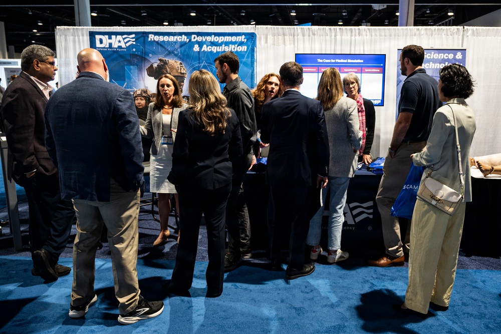 Defense Health Agency Team hosts military, industry, academic research and development experts during premier military meeting