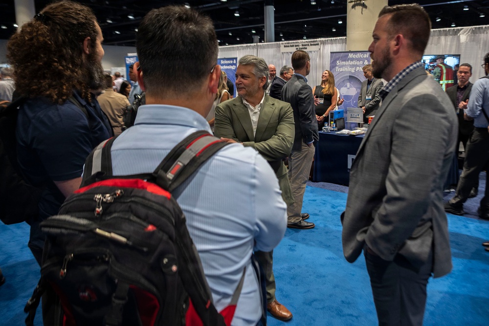 Defense Health Agency Team hosts military, industry, academic research and development experts during premier military meeting
