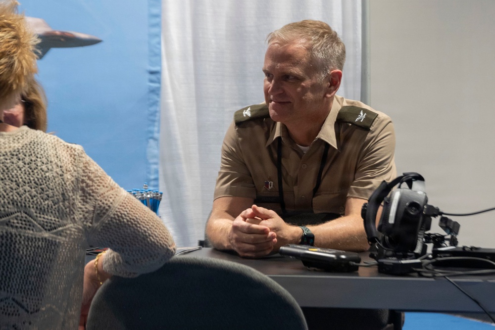 Defense Health Agency Team hosts military, industry, academic research and development experts during premier military meeting