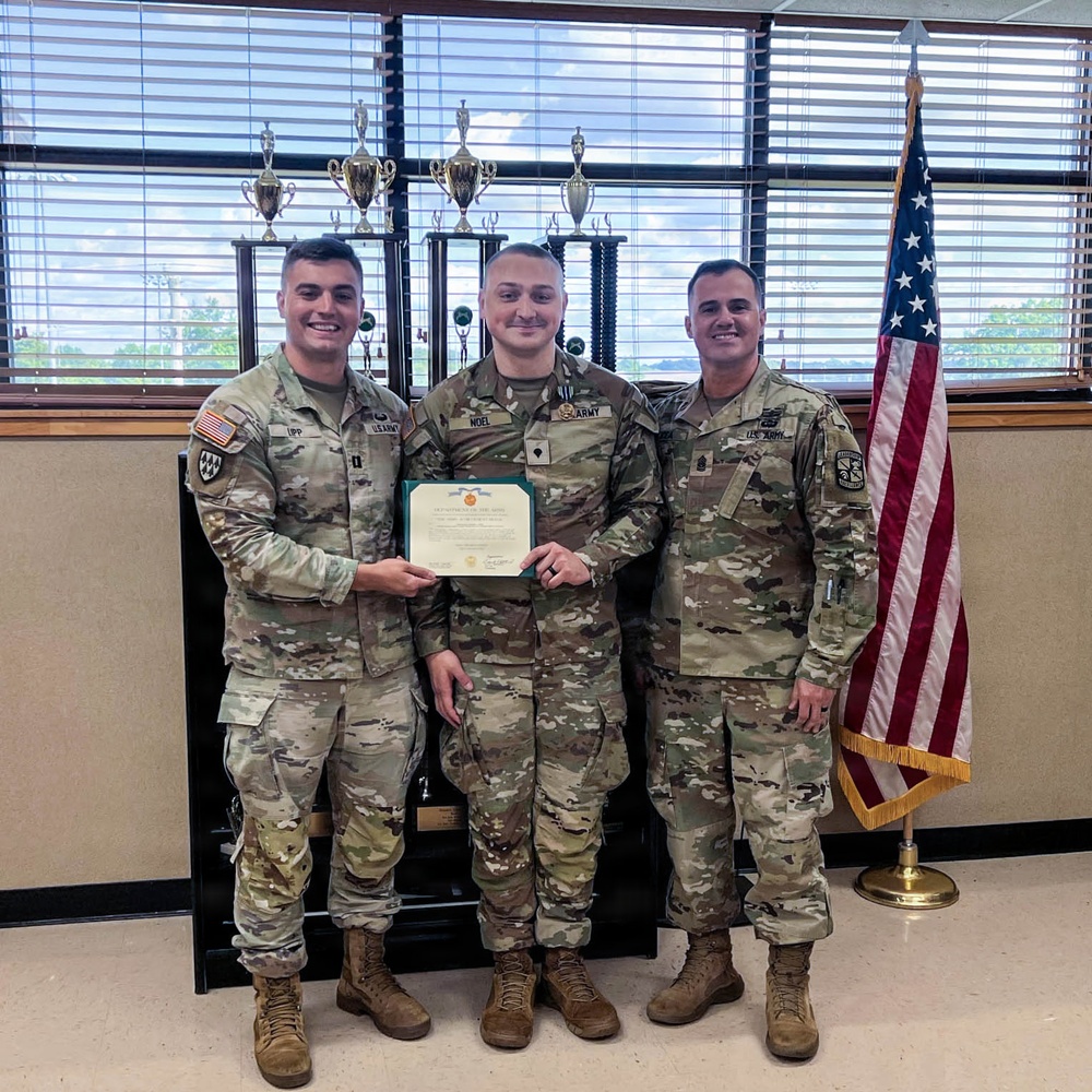 Fort Knox Headquarters and Headquarters Detachment names NCO, Soldier of the quarter