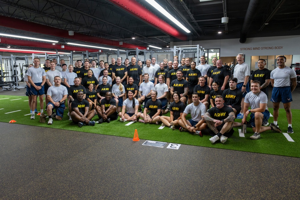 Top National Guard general does PT with OKGuard
