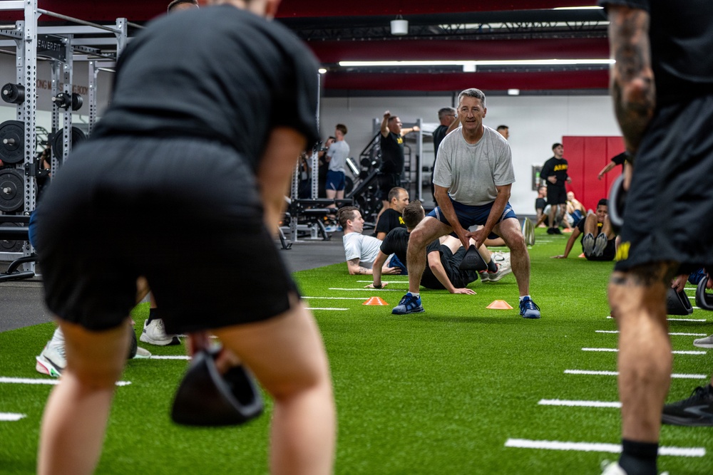 Top National Guard general does PT with OKGuard