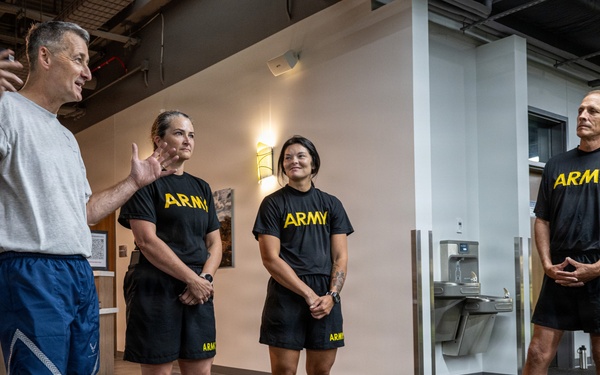 Top National Guard general does PT with OKGuard