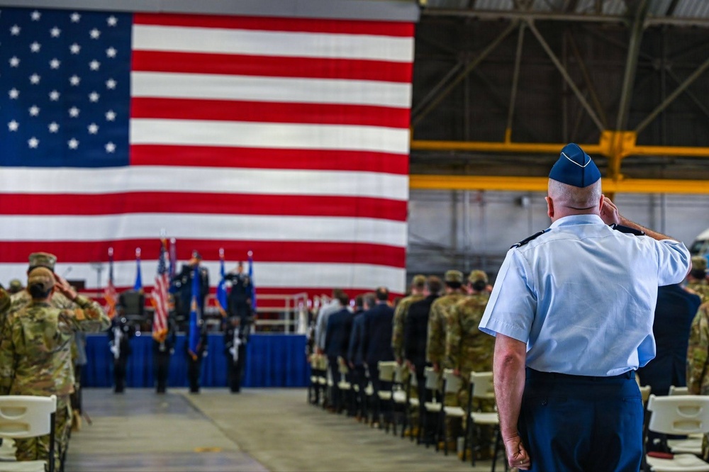 Air Mobility Command welcomes new commander