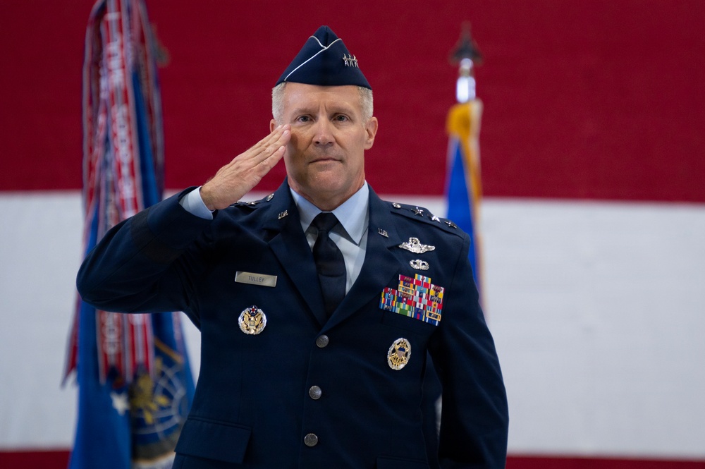 Air Mobility Command welcomes new commander