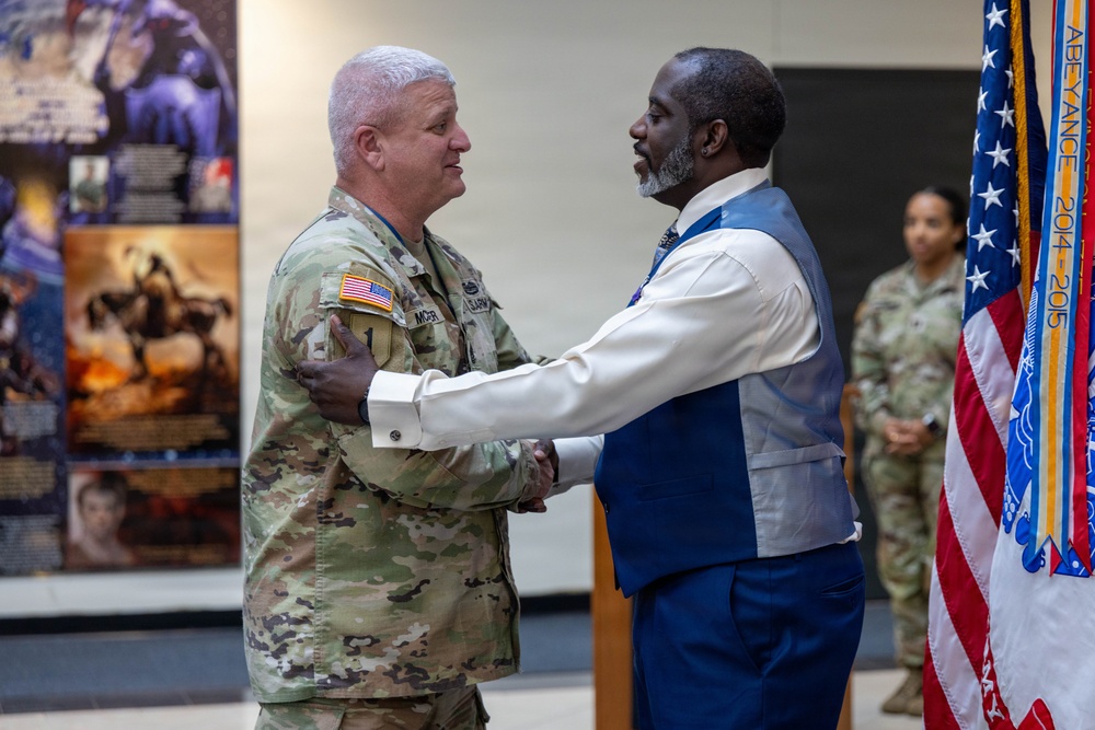 Retired Soldier receives Purple Heart for actions during 2004 Good Friday Ambush
