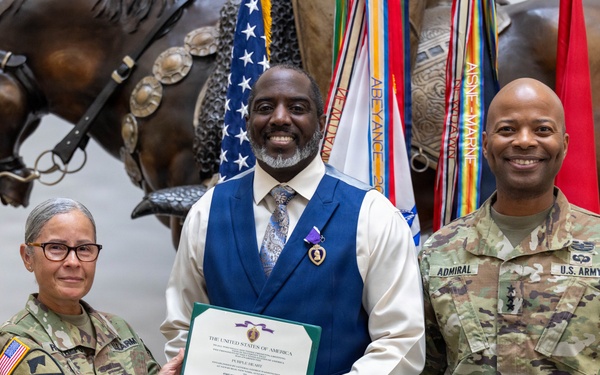 Retired Soldier receives Purple Heart for actions during 2004 Good Friday Ambush