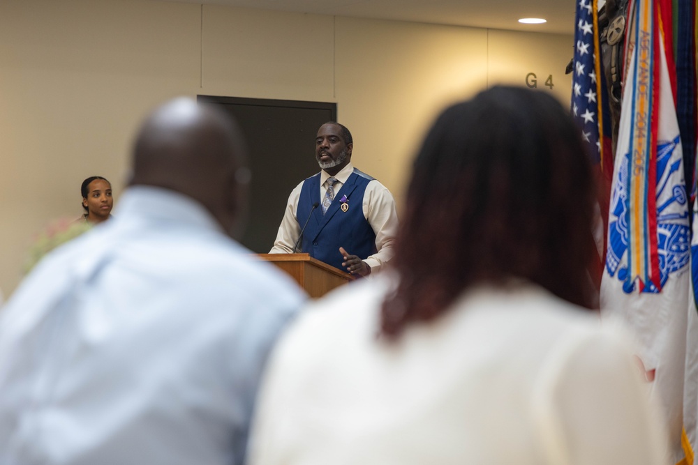 Retired Soldier receives Purple Heart for actions during 2004 Good Friday Ambush