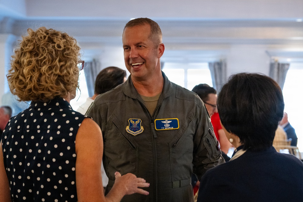 Maj. Gen. Ty Neuman meets Abilene leaders at MAC luncheon