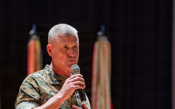 II Marine Expeditionary Force, Change of Command