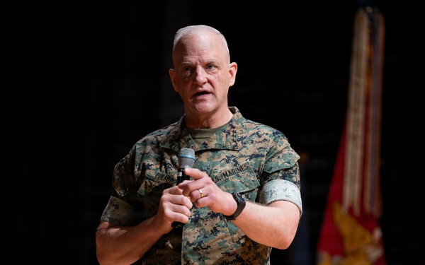 II Marine Expeditionary Force, Change of Command