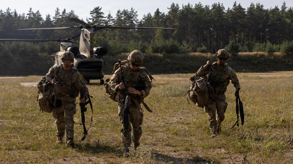 U.S. Army Europe and Africa Best Squads Complete CH-47 Chinook Air Extraction
