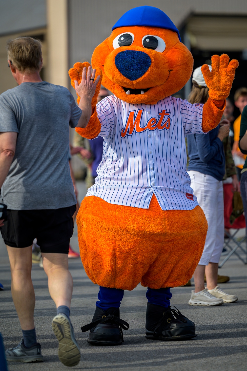 Scooch Celebrates Runway 5K Finishers