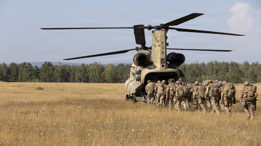 U.S. Army Europe and Africa Best Squads Complete CH-47 Chinook Air Extraction