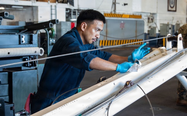 Maintenance Conducted on USS Makin Island