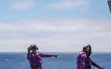 USS Makin Island Conducts Casualty Recieving Drill