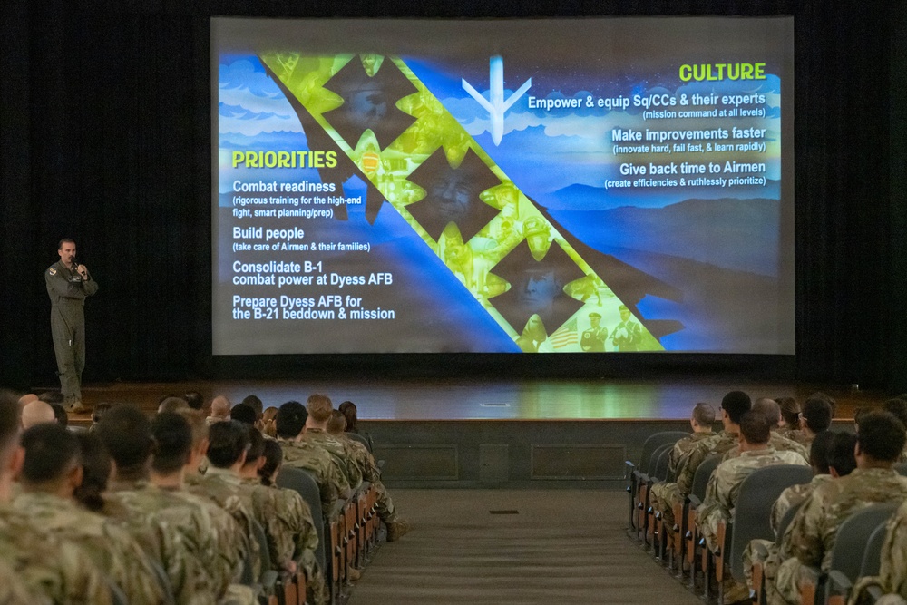 Col. Robert “Ripper” Sturgill holds first commander’s call
