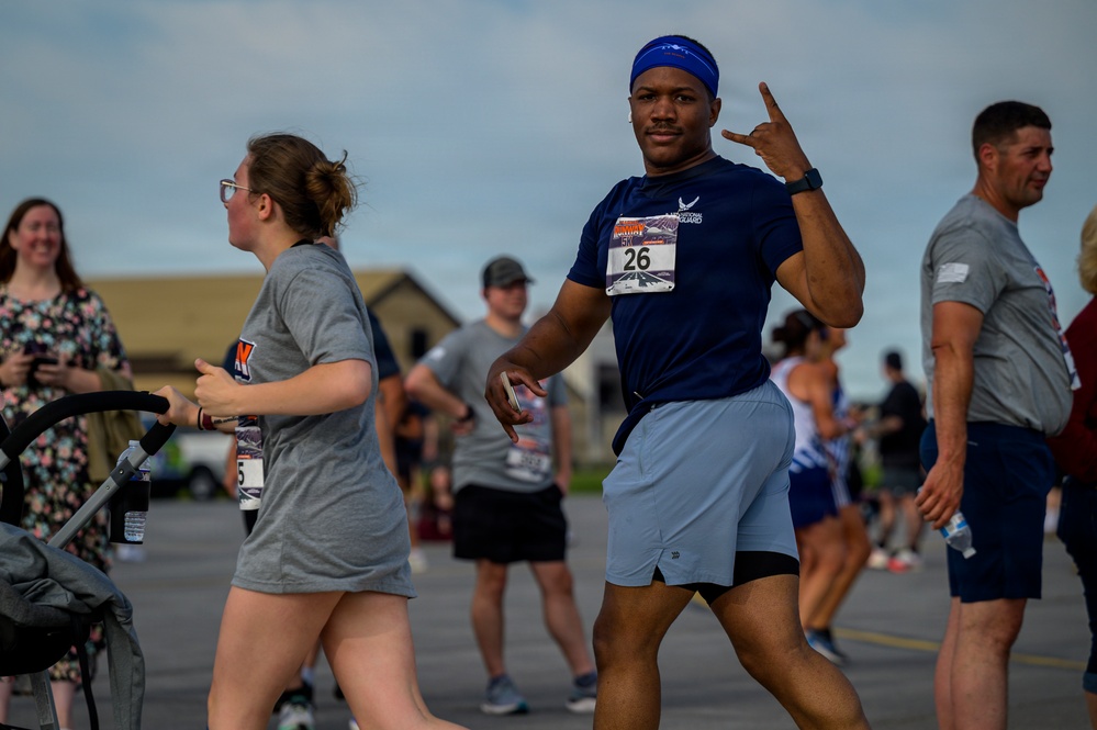 Bryant Runs With Family During Runway 5K
