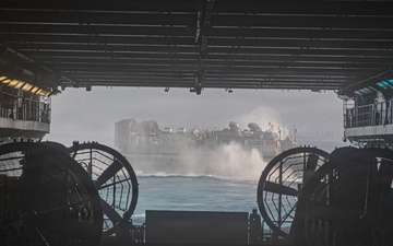 USS Makin Island Conducts LCAC Operations