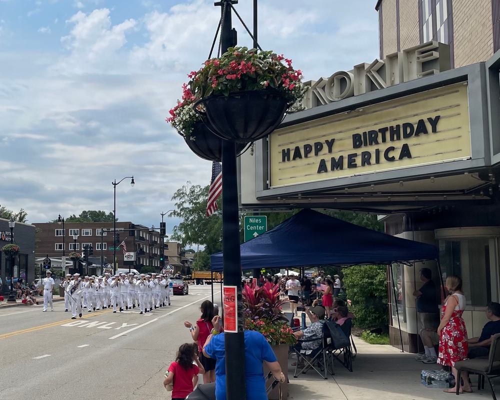 Navy Band Great Lakes Celebrates 4th of July in Skokie, IL