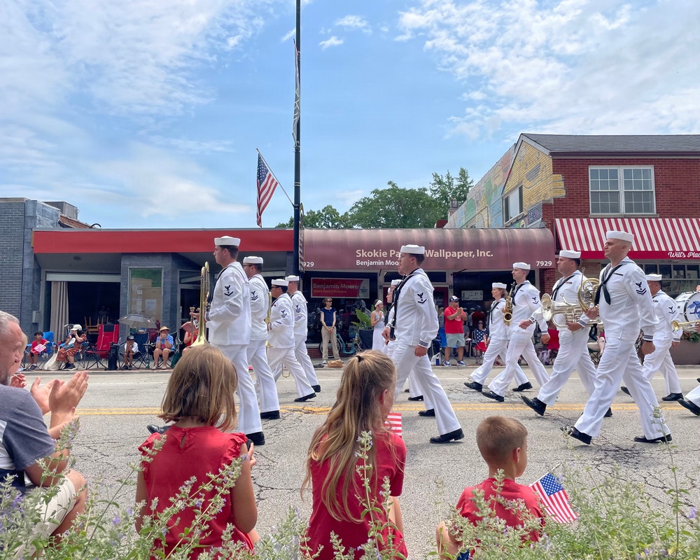 Navy Band Great Lakes Celebrates 4th of July in Skokie, IL