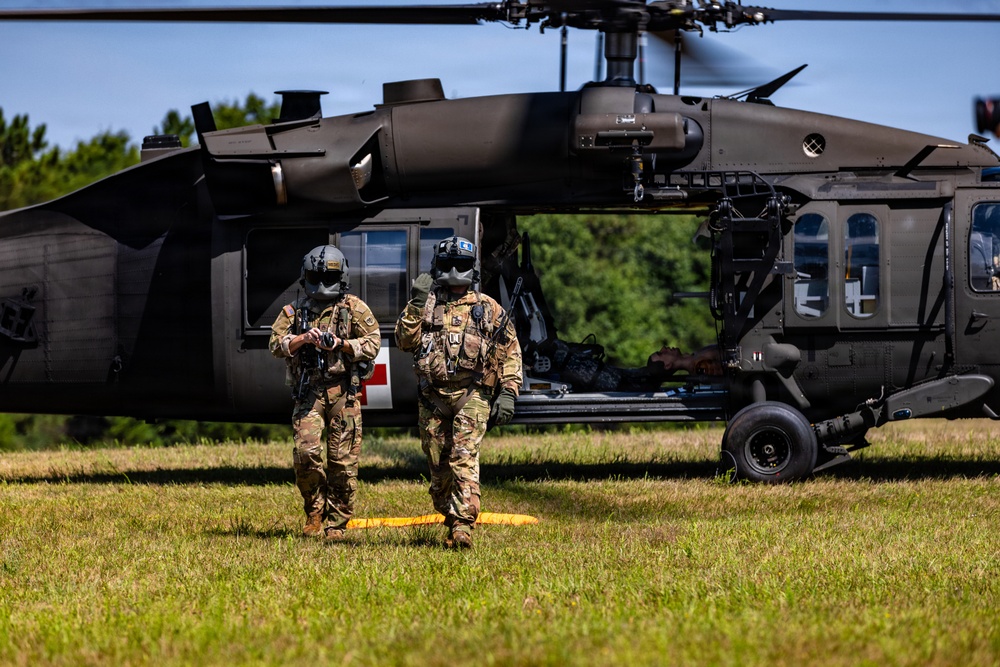 Army Reserve Soldiers conduct casualty evacuation training during WAREX 26