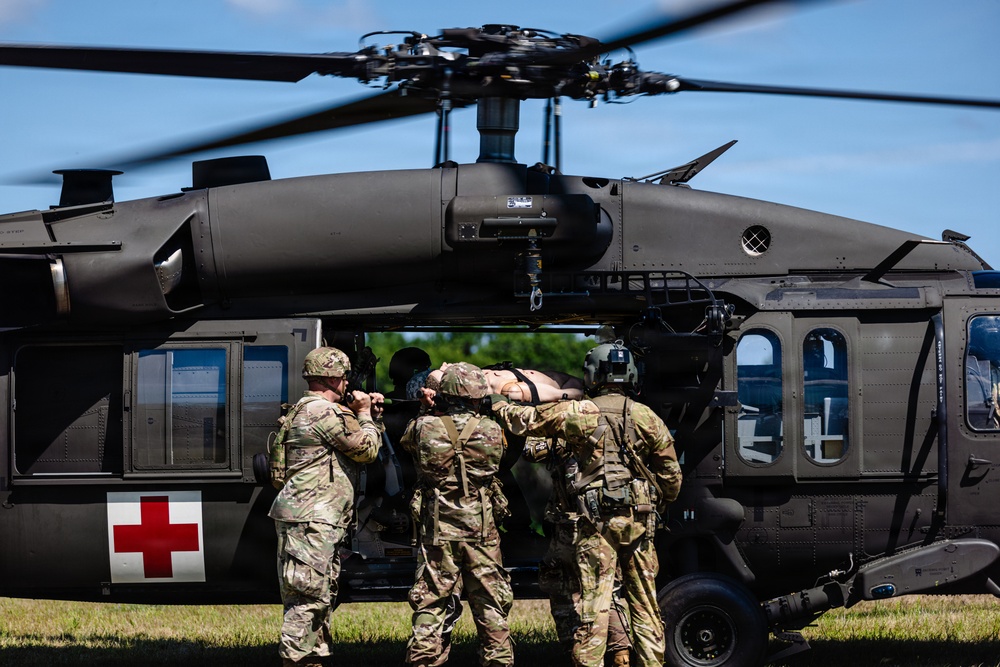 Army Reserve Soldiers conduct casualty evacuation training during WAREX 26