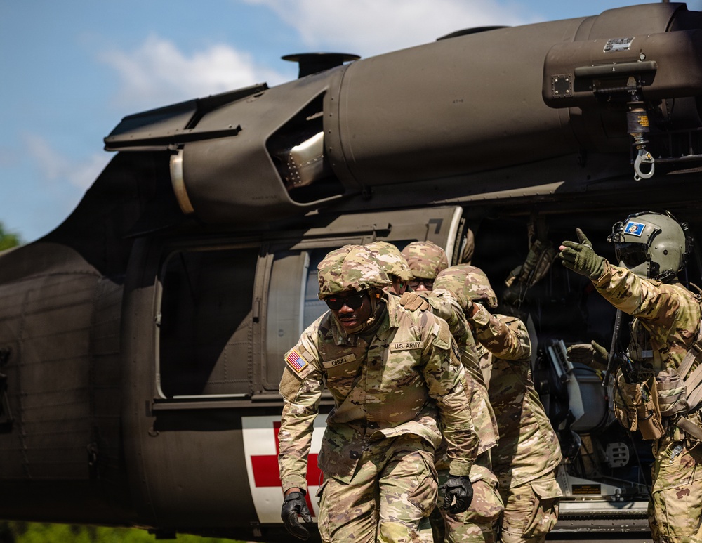 Army Reserve Soldiers conduct casualty evacuation training during WAREX 26