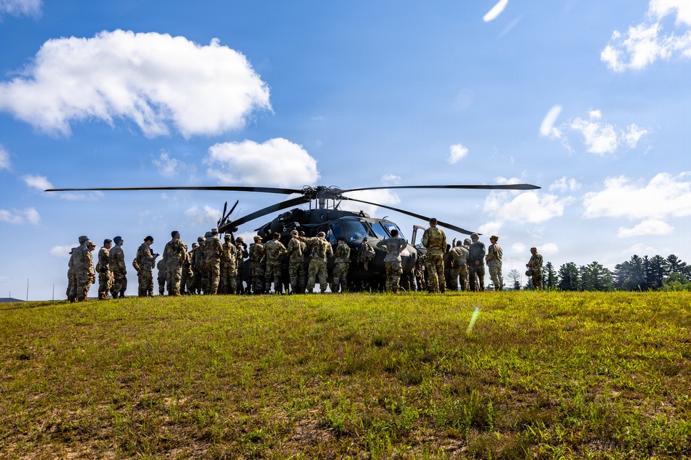 Army Reserve Soldiers conduct casualty evacuation training during WAREX 26