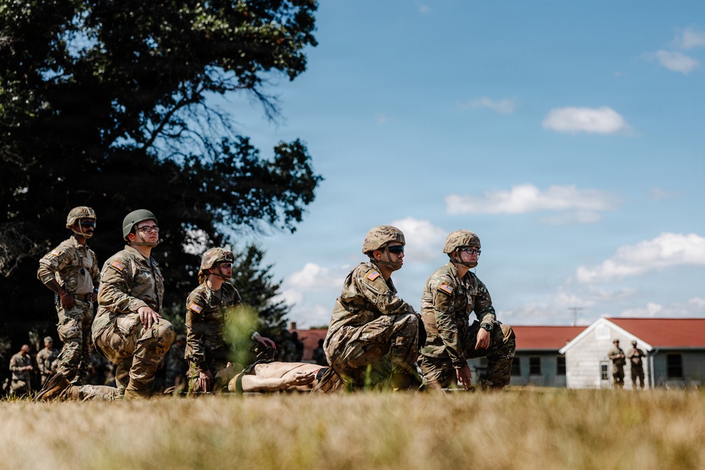 Army Reserve Soldiers conduct casualty evacuation training during WAREX 26