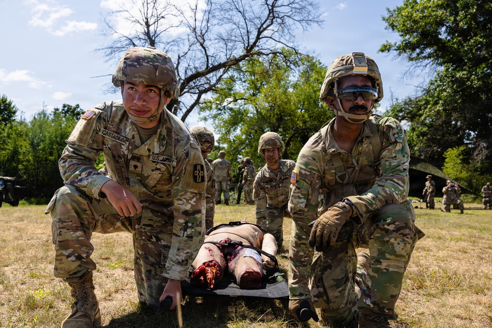 Army Reserve Soldiers conduct casualty evacuation training during WAREX 26