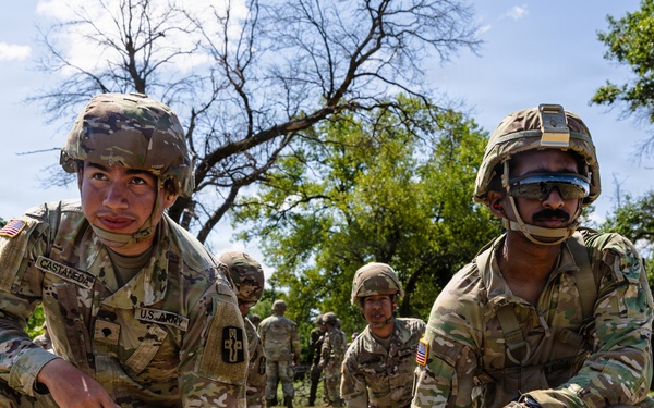 Army Reserve Soldiers conduct casualty evacuation training during WAREX 26