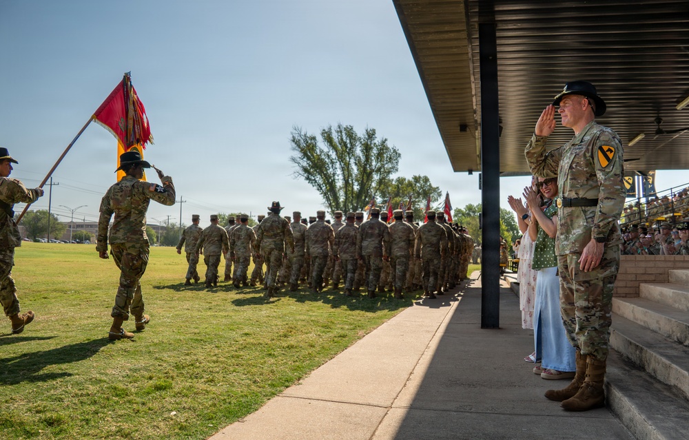 Maj. Gen. Thomas M. Feltey relinquishes command of the 1st Cavalry Division