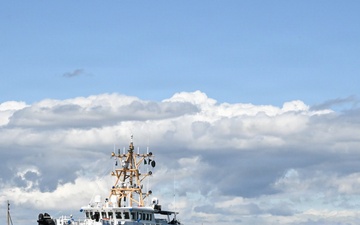 U.S. Coast Guard enhances safety and security during Seattle Seafair 2026