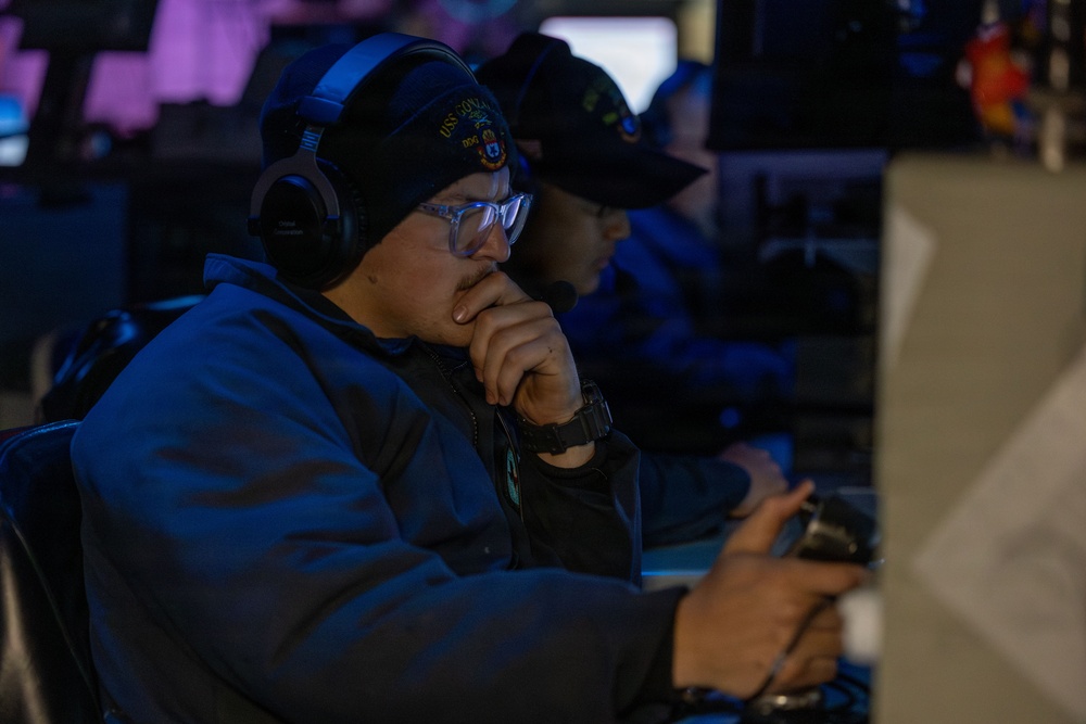 Watchstanders aboard USS Gonzalez