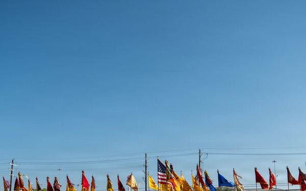Maj. Gen. Thomas M. Feltey relinquishes command of the 1st Cavalry Division