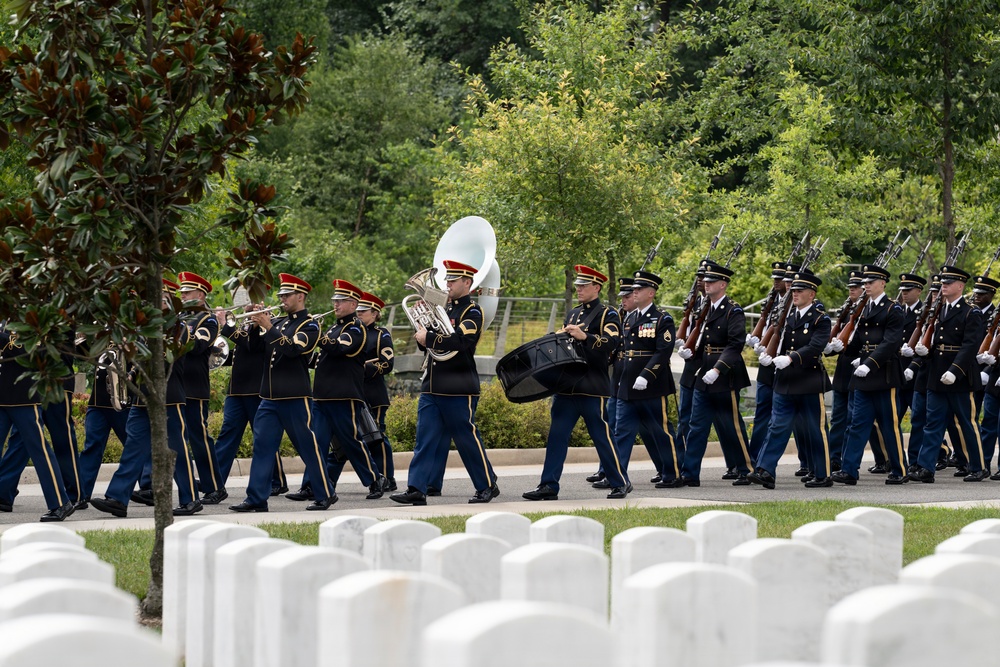 Full Military Funeral Honors with Escort are Conducted for U.S. Army Air Forces Sgt. Henry Younge in Section 81