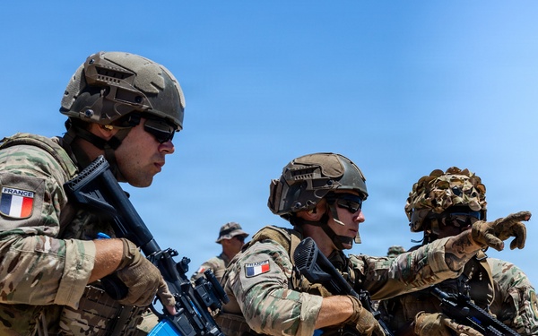 French Marines with 21st Marine Infantry Regiment conduct Range 220 at the Combat Center