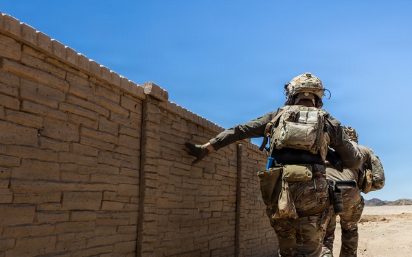 French Marines with 21st Marine Infantry Regiment conduct Range 220 at the Combat Center