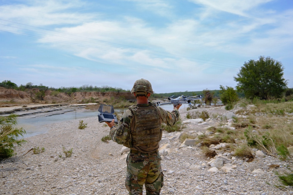 744th Engineer Company Soldiers launch Skydio X10 Drone in Del Rio, Texas