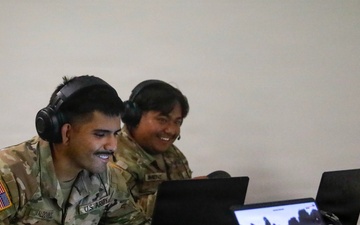 Soldiers use virtual battlespace to perform convoy operations, marksmanship