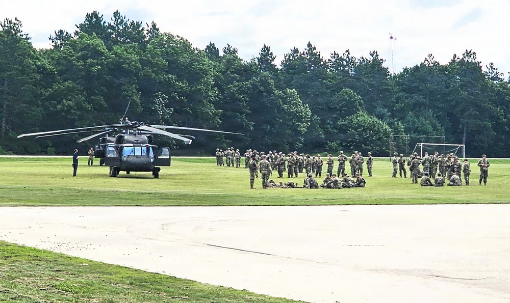 Wisconsin National Guard’s 1st Battalion, 147th Aviation Regiment completes busy July training support mission at Fort McCoy