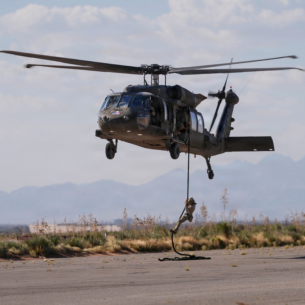 1AD CAB conducts FRIES training with BORTAC in preparation of U.S. southern border support
