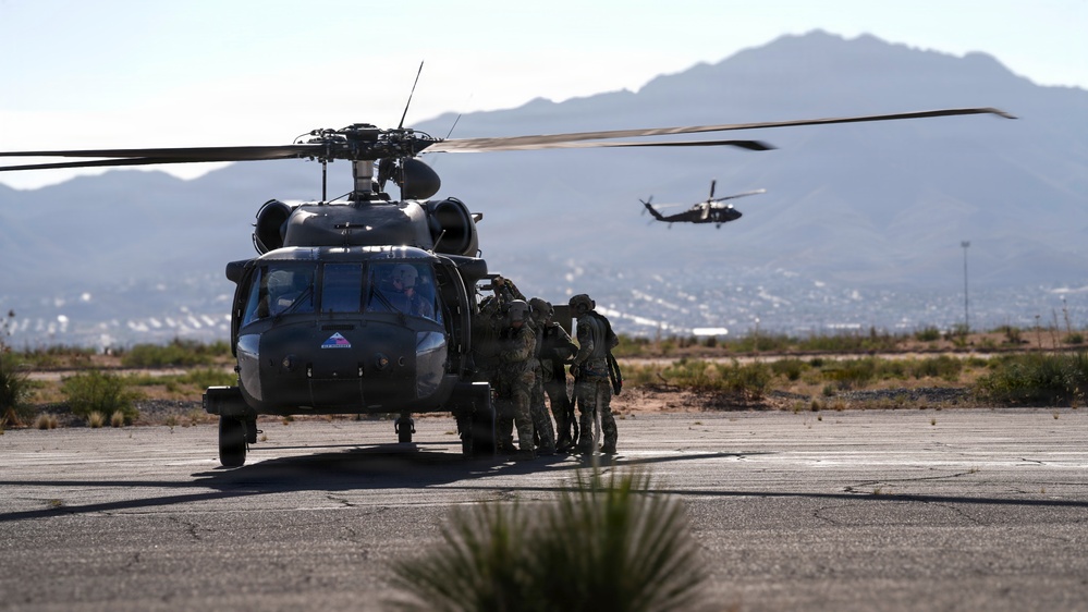 1AD CAB conducts FRIES training with BORTAC in preparation of U.S. southern border support