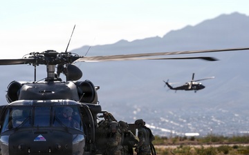 1AD CAB conducts FRIES training with BORTAC in preparation of U.S. southern border support