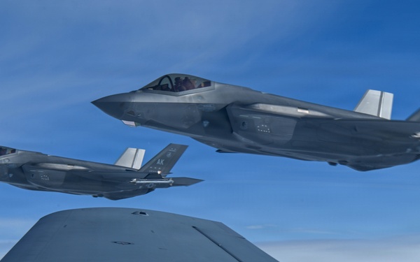 Joint Force Demonstrates Integrated Air, Land Capabilities for Arctic Homeland Defense