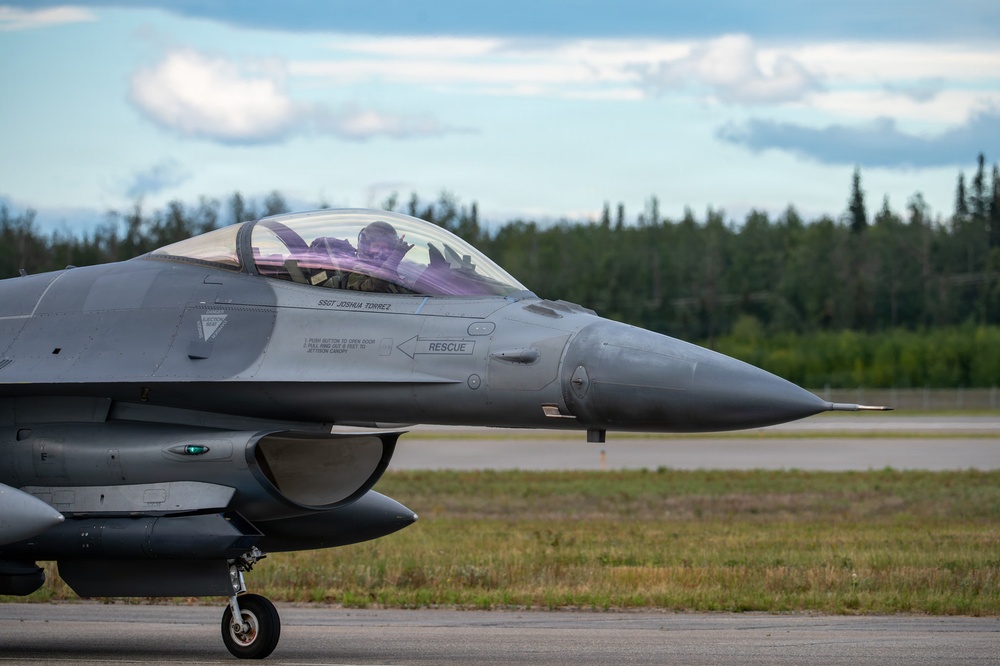 Joint Force Demonstrates Integrated Air, Land Capabilities for Arctic Homeland Defense